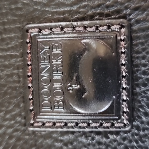 Dooney & Bourke Mallory Crossbody Black NWT HOST PICK - Picture 4 of 10